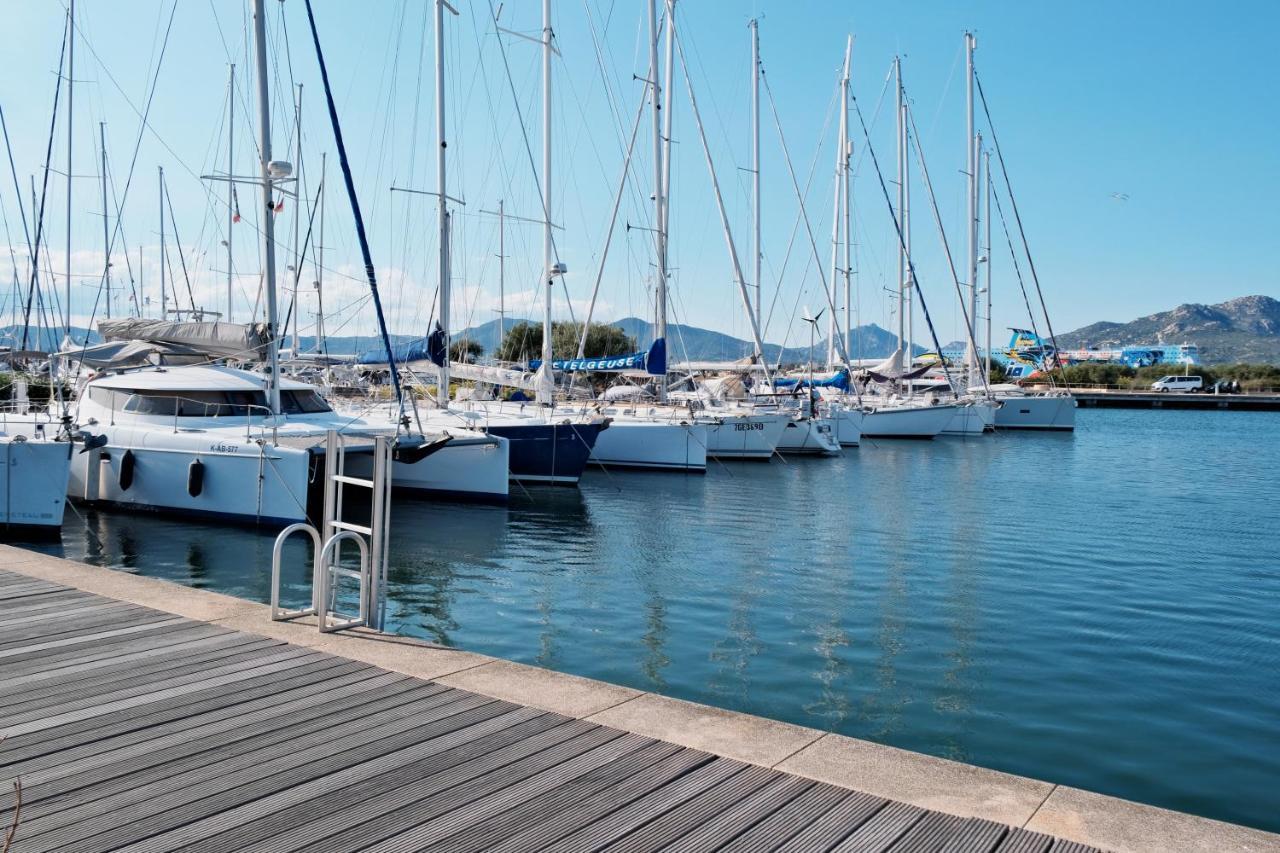 Marina Di Olbia Holiday Home エクステリア 写真